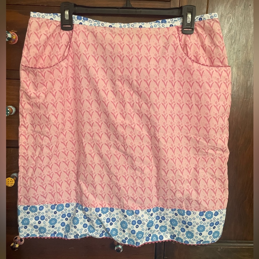 Vintage Roxy Pink and White A-Line Knee-Length Skirt Casual
